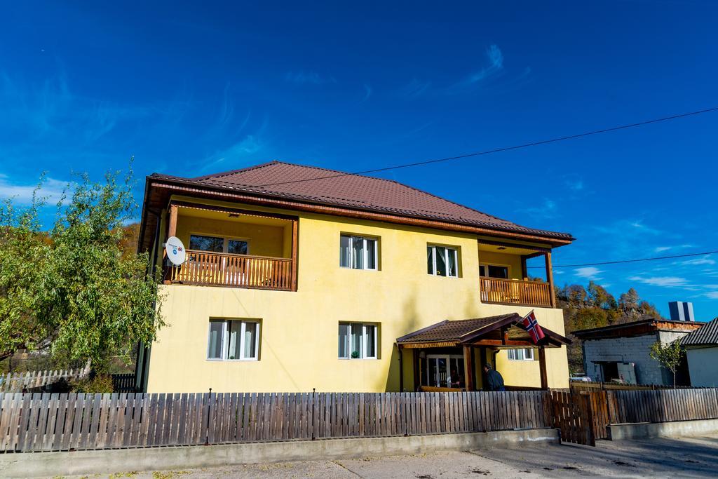 Noring Guest House Lupeni  Exterior foto