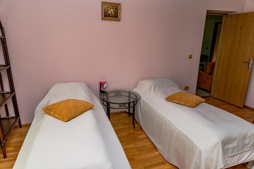 Noring Guest House Lupeni  Exterior foto