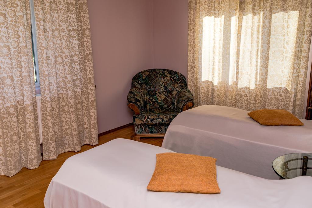 Noring Guest House Lupeni  Exterior foto