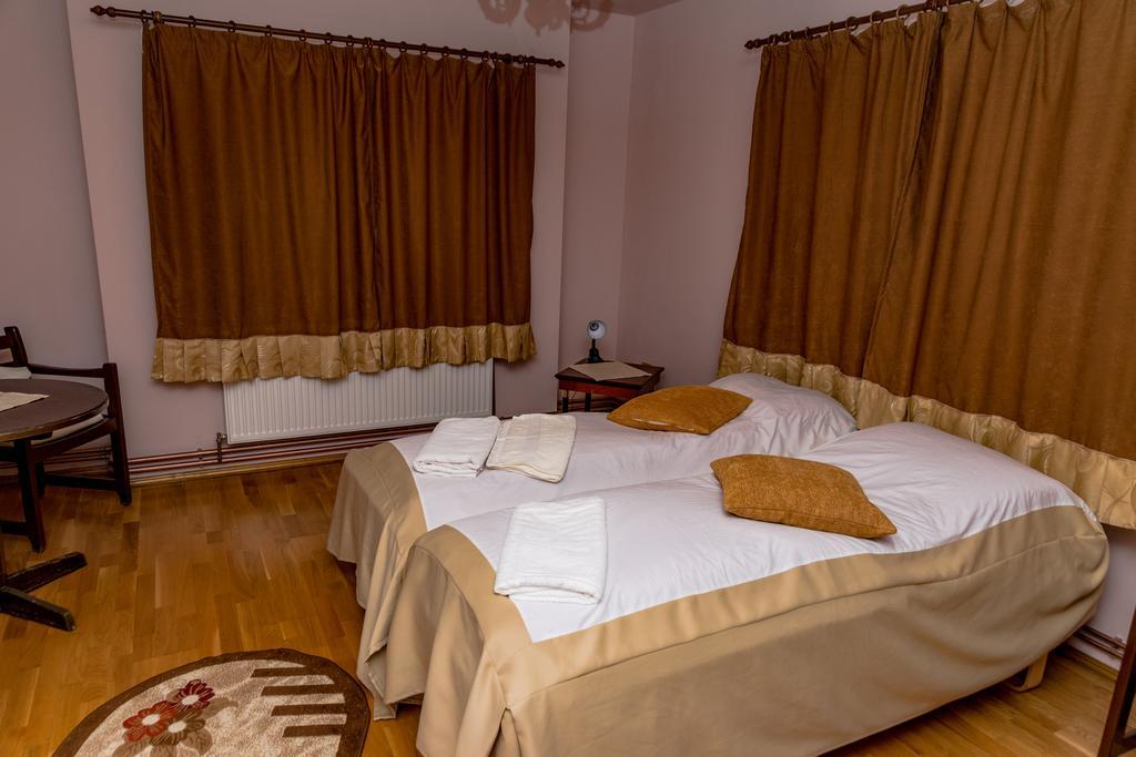 Noring Guest House Lupeni  Exterior foto