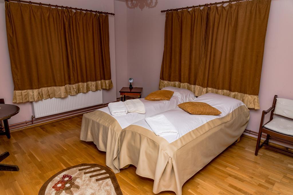 Noring Guest House Lupeni  Exterior foto